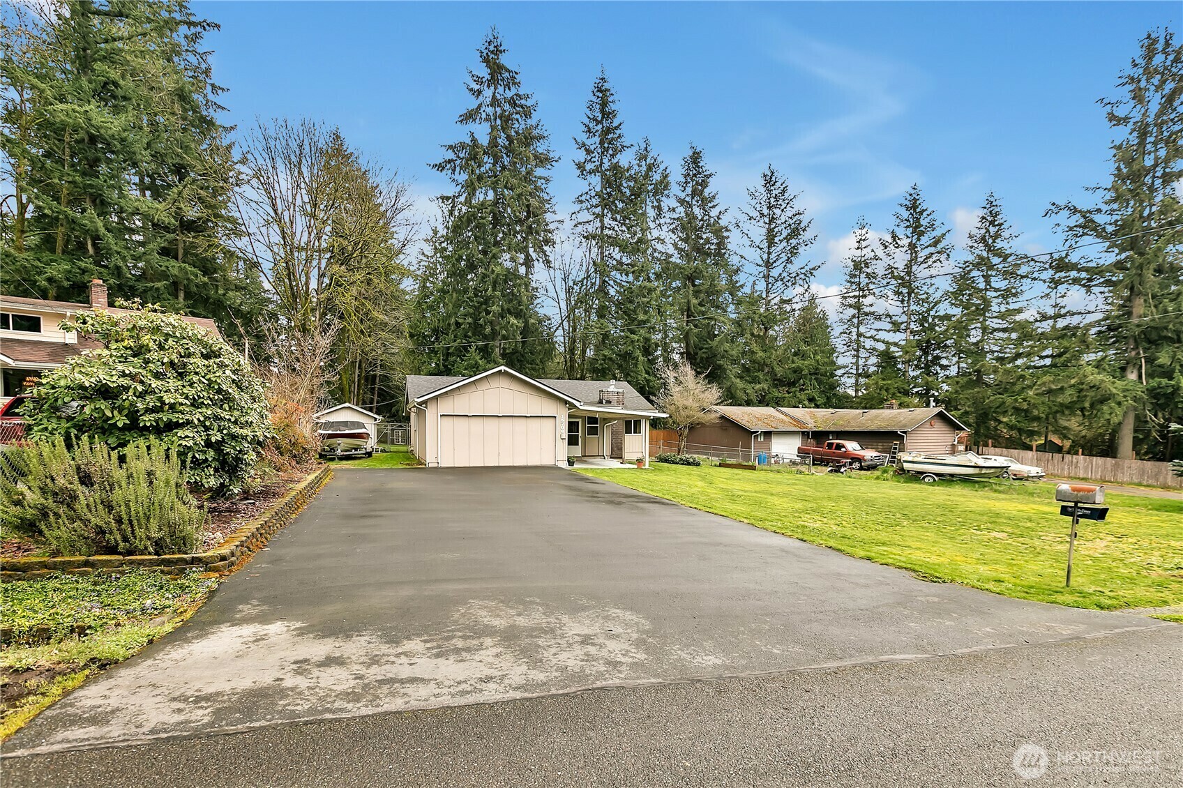 Property Photo: 15706 203rd Place SE WA 98059