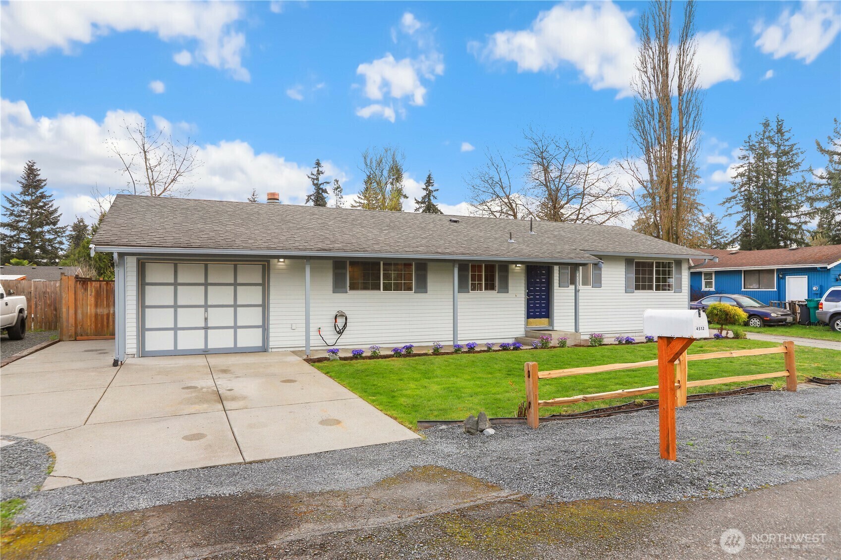 Property Photo: 4512 132nd Place NE WA 98271