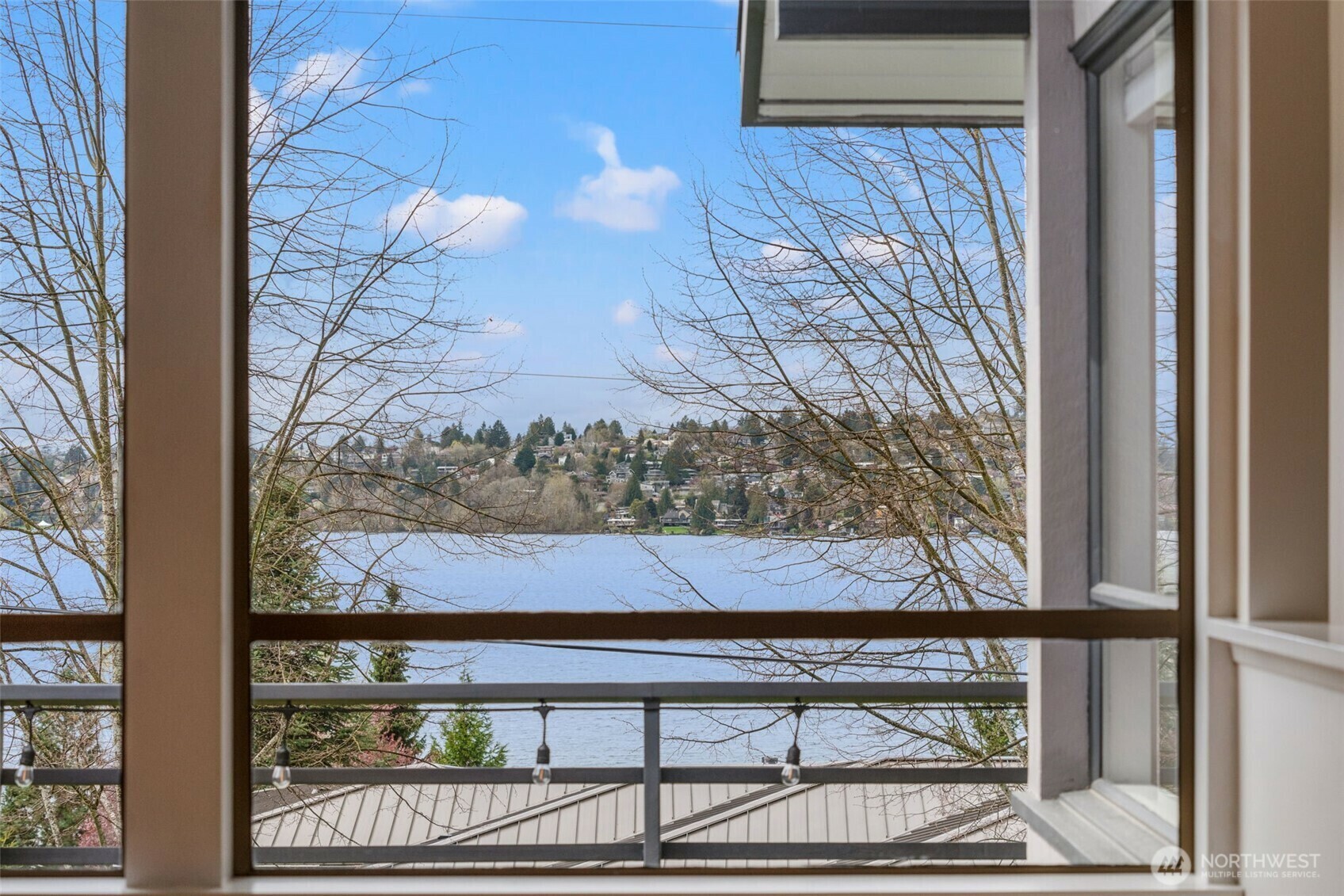 Property Photo:  10  Shore Lane  WA 98040 