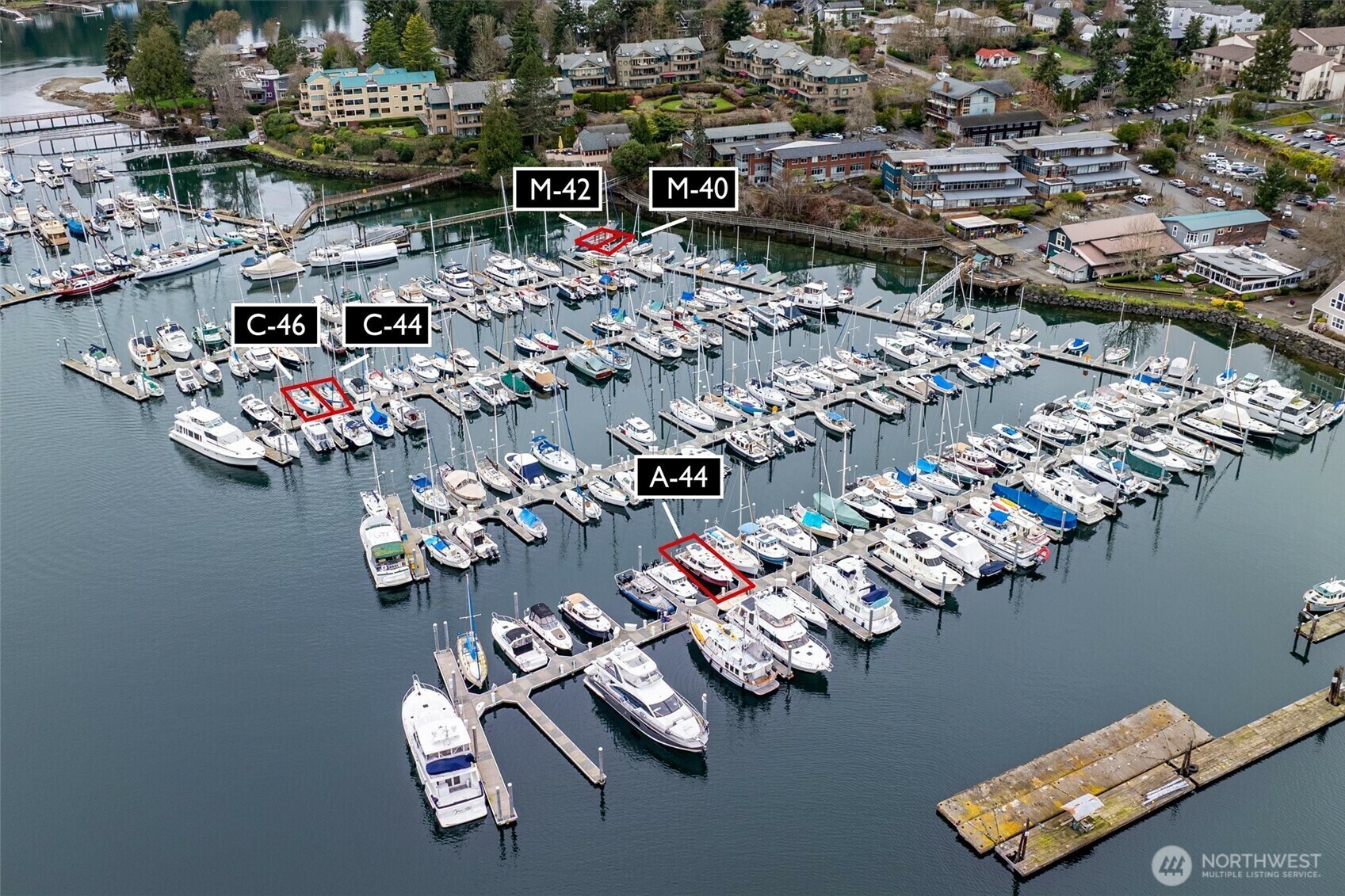 Property Photo:  141  Parfitt Way SW M-40  WA 98110 