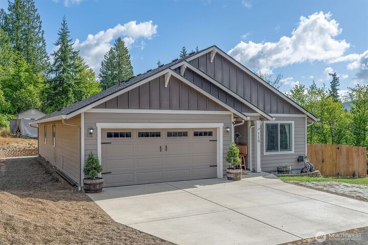 Property Photo:  110  Axis Road  WA 98611 