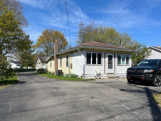 4485 Gratiot Avenue  Fort Gratiot Twp MI 48059 photo