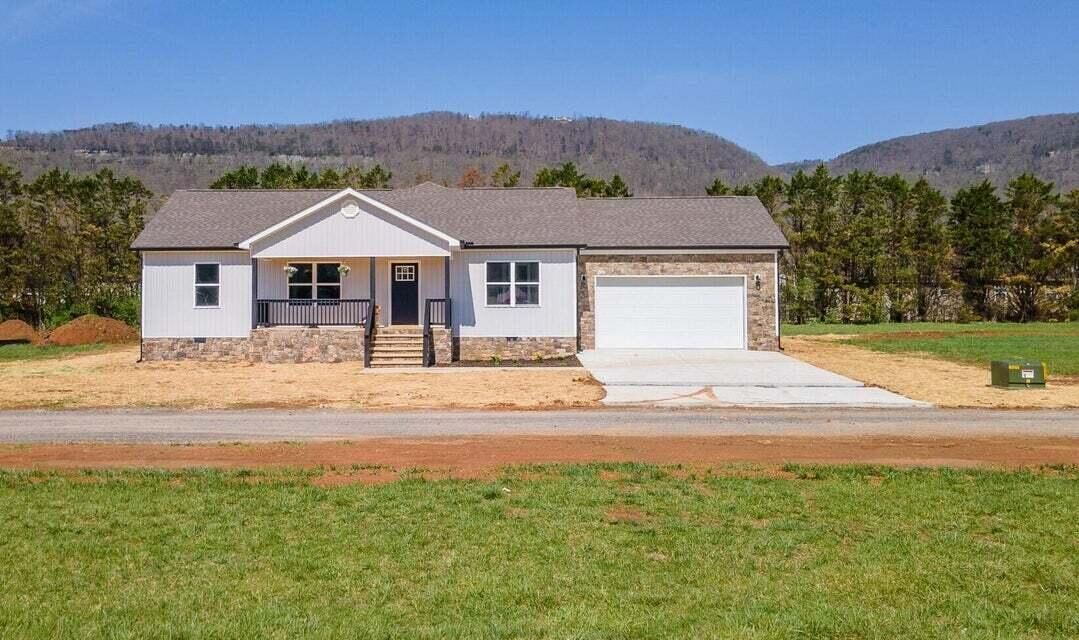 Property Photo:  32 Galloway Airport Road  TN 37327 