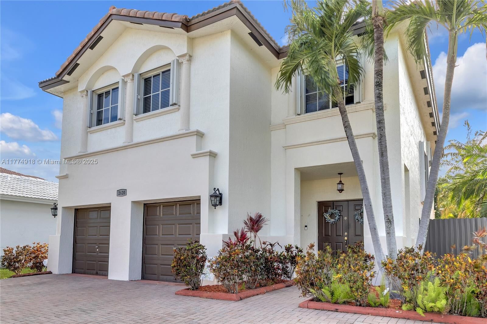 Property Photo:  2620 SW 144th Pl  FL 33175 