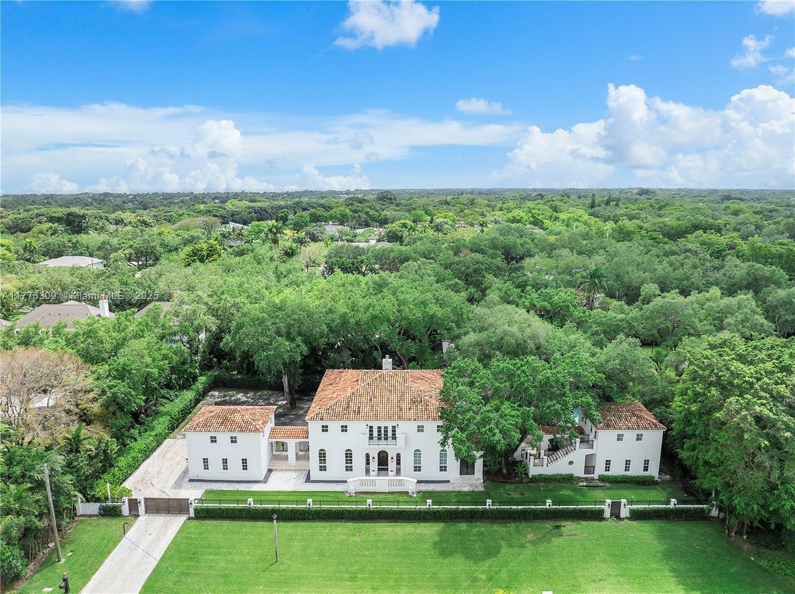 Property Photo: 506 Sunset Dr FL 33143