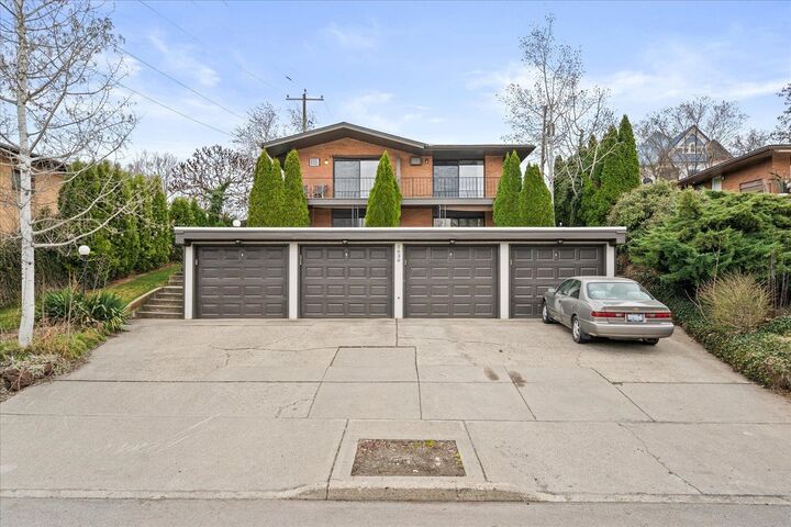 1630 E South Riverton Ave  Spokane WA 99207 photo