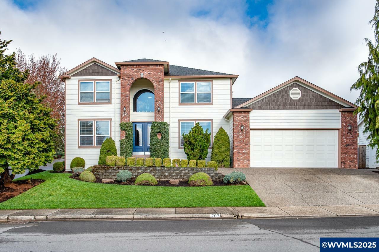 Property Photo: 707 Eisenhower Dr NW OR 97304