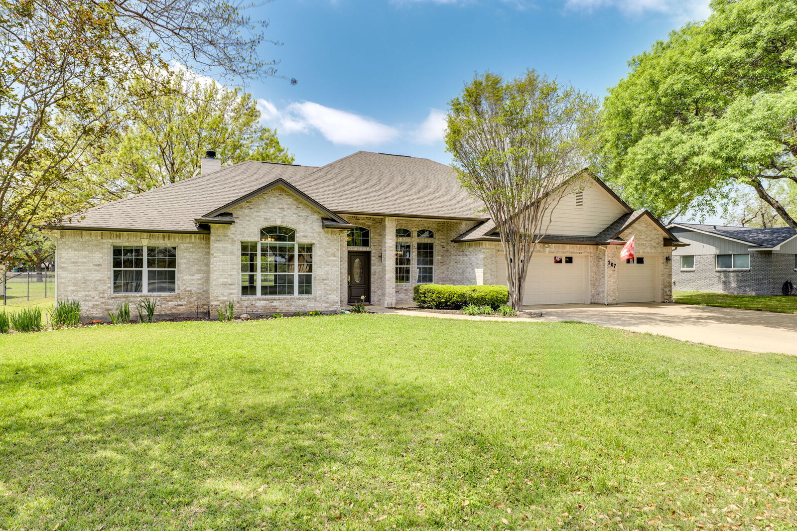 Property Photo:  207 Flamingo Circle  TX 78654 