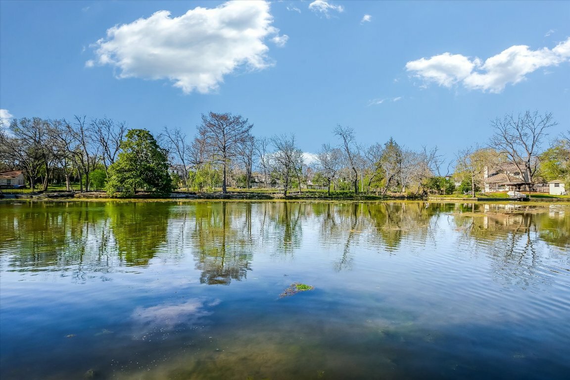 1810 Rockcliff Road  Austin TX 78746 photo