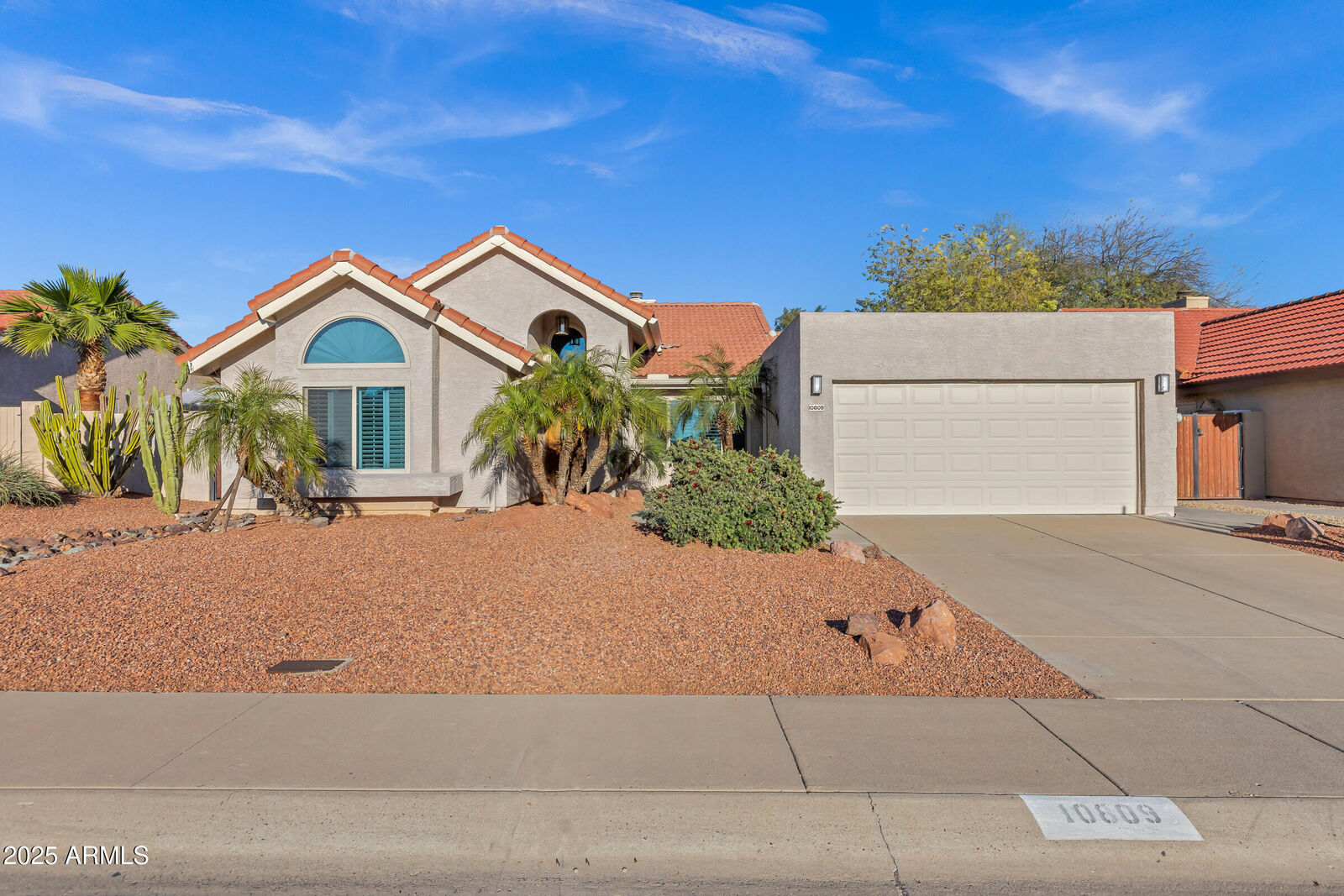 Property Photo: 10809 N 111th Place AZ 85259