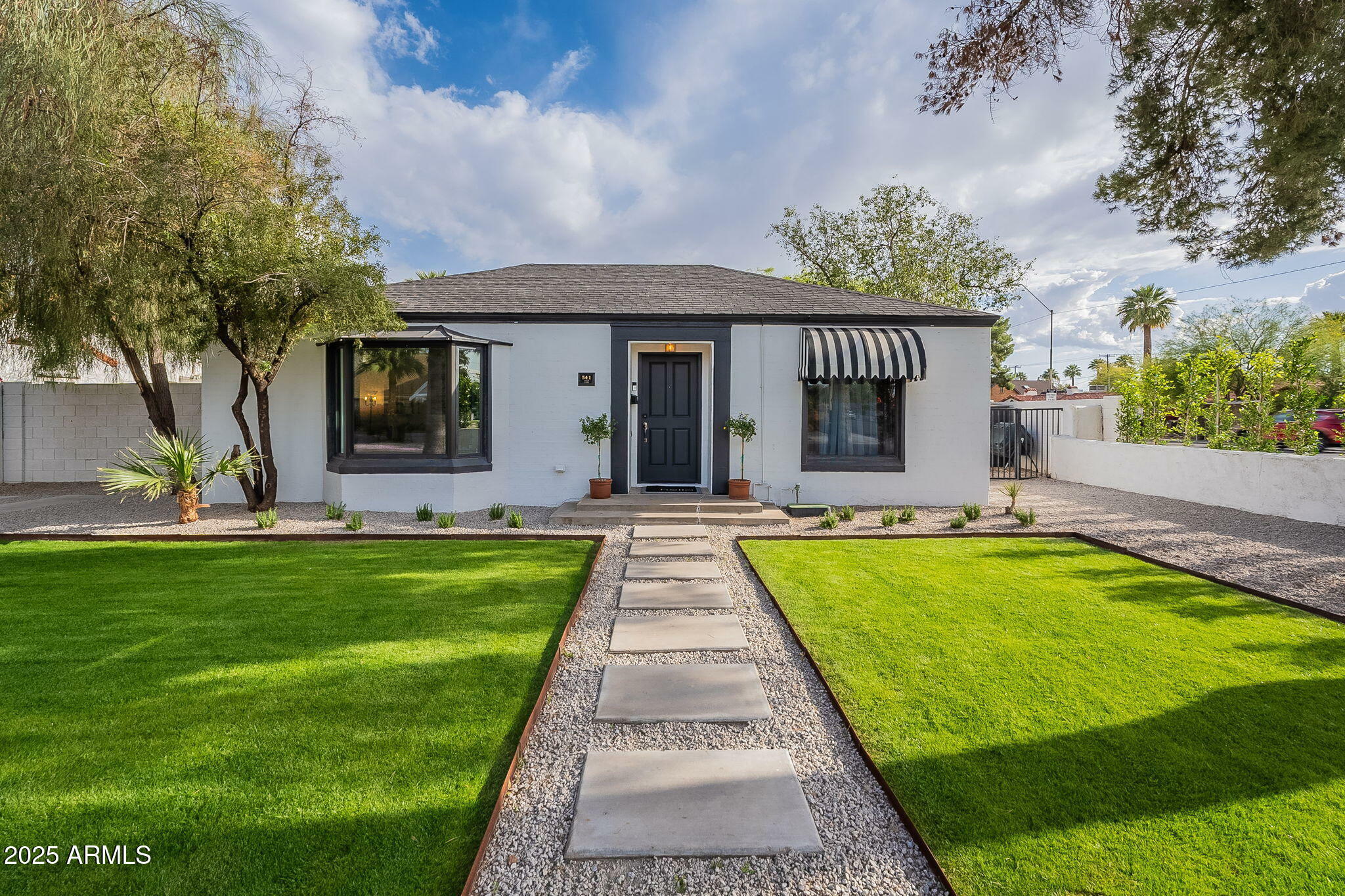 Property Photo: 541 W Palm Lane AZ 85003