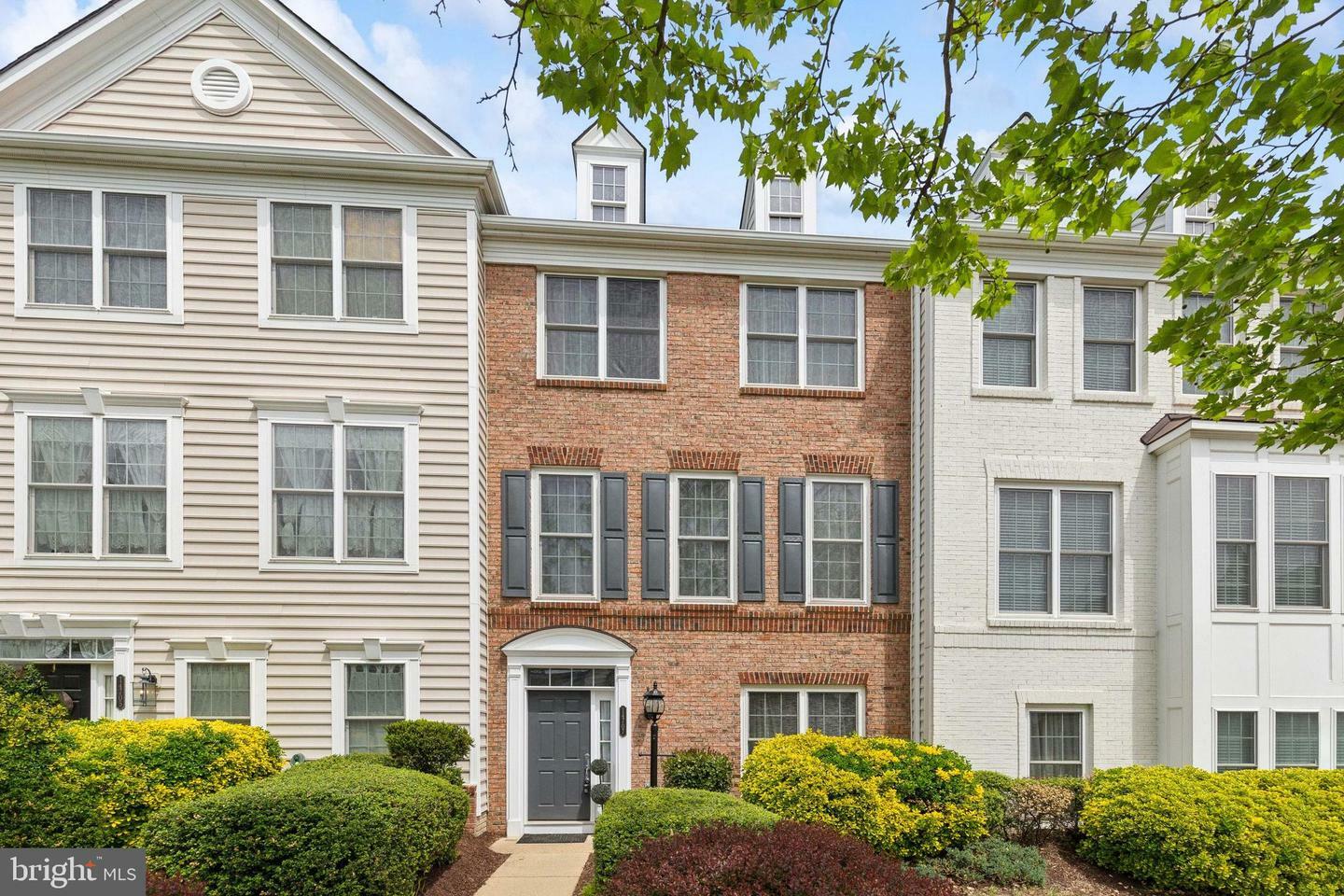 Property Photo: 14707 Potomac Branch Drive VA 22191
