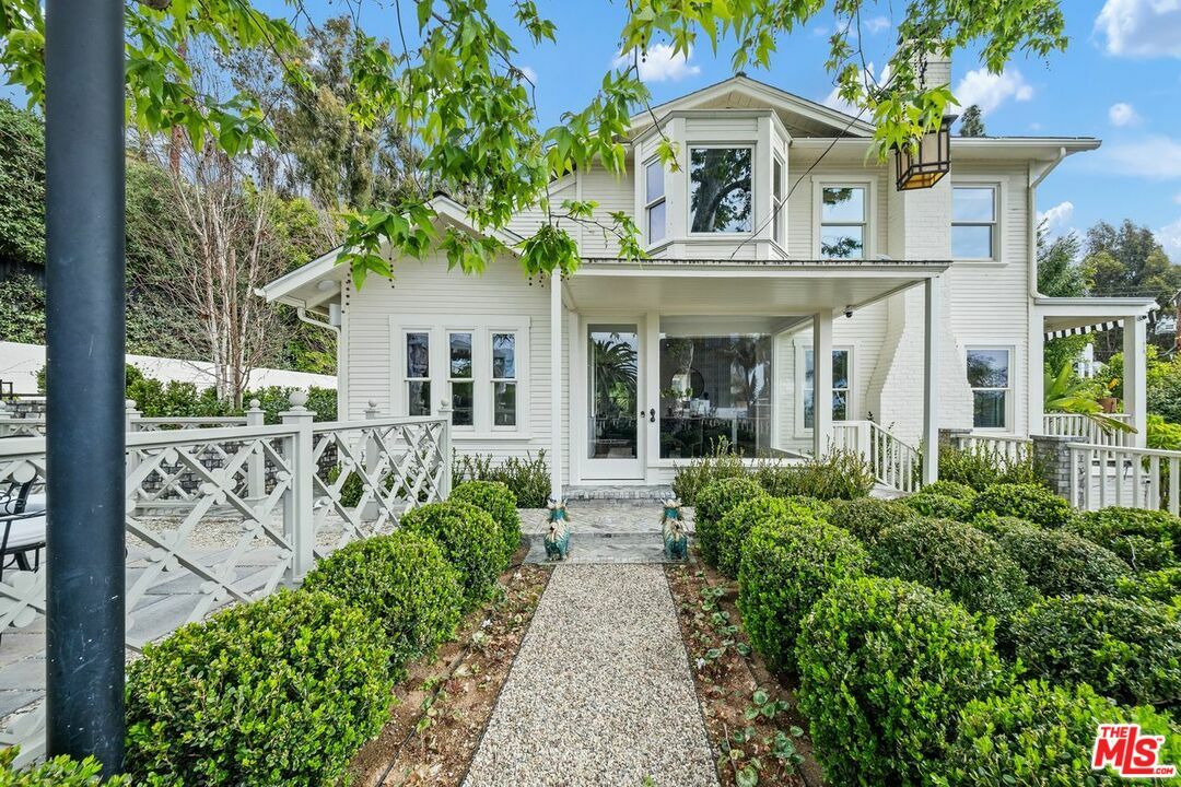 Property Photo: 1231 Hilldale Ave CA 90069