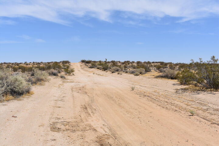 Property Photo: 20000 E Ave A CA 93535