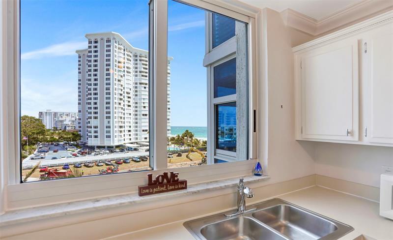 Property Photo: 1360 S Ocean Blvd 605 FL 33062