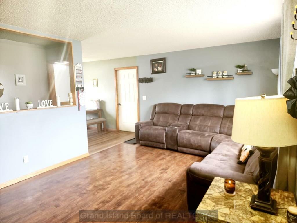 Property Photo: 316 Pine St NE 68956