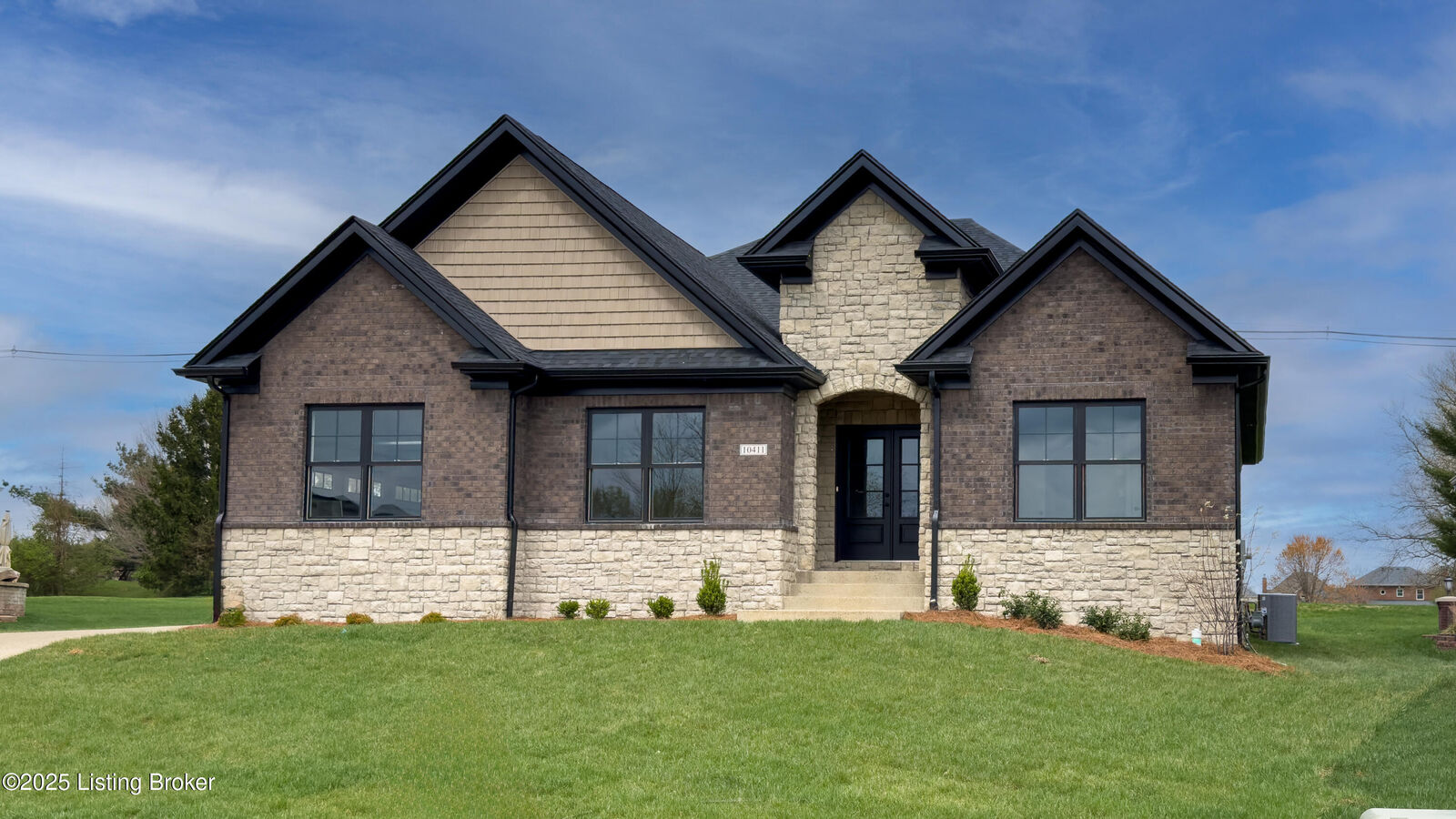 Property Photo:  10411 Martinside Dr  KY 40291 