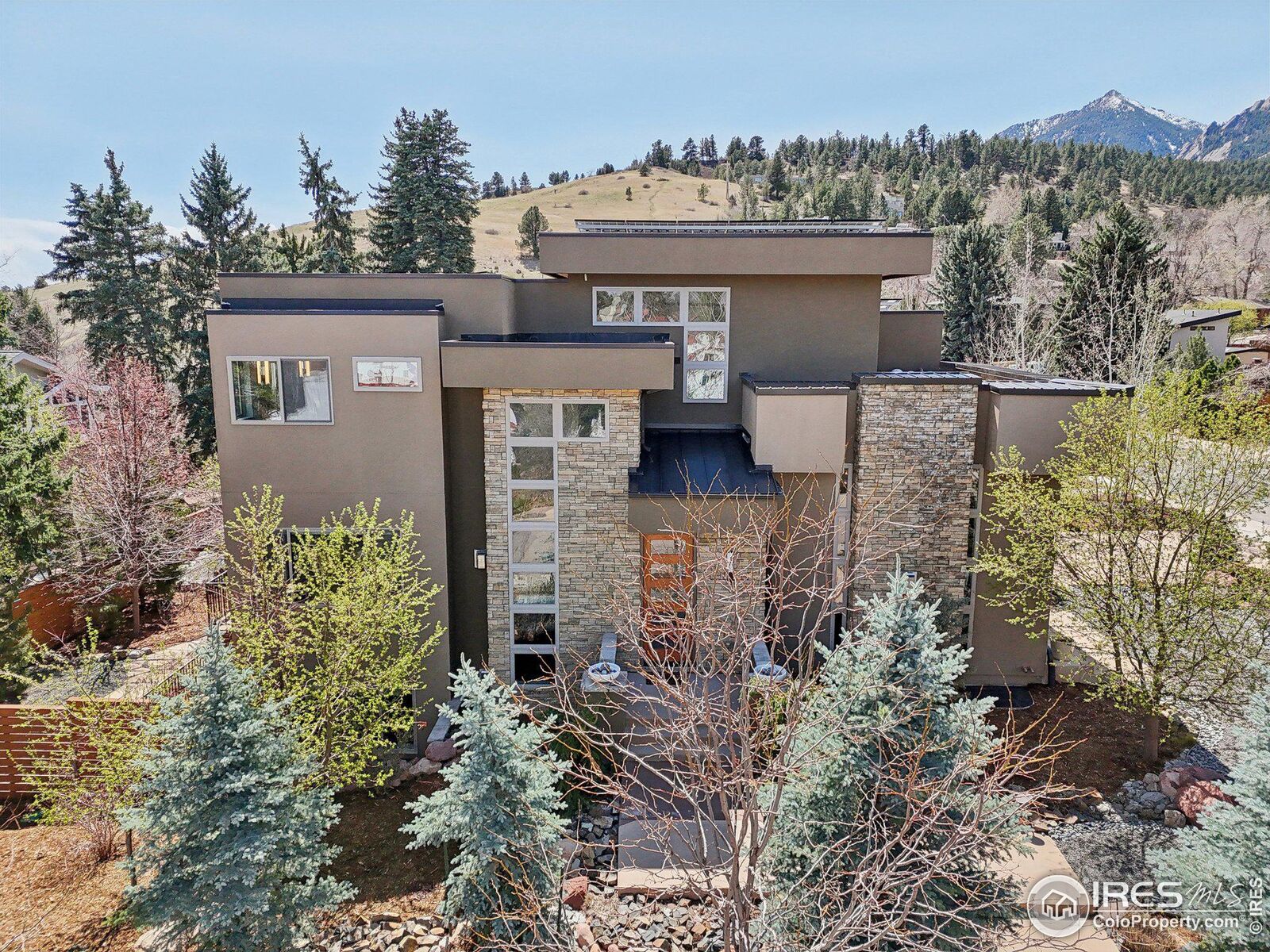 Property Photo: 350 15th St CO 80302