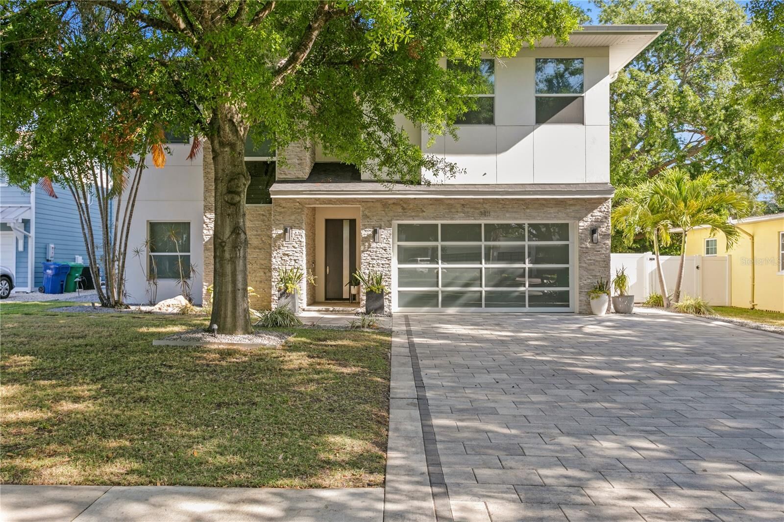 Property Photo:  3411 W El Prado Boulevard  FL 33629 