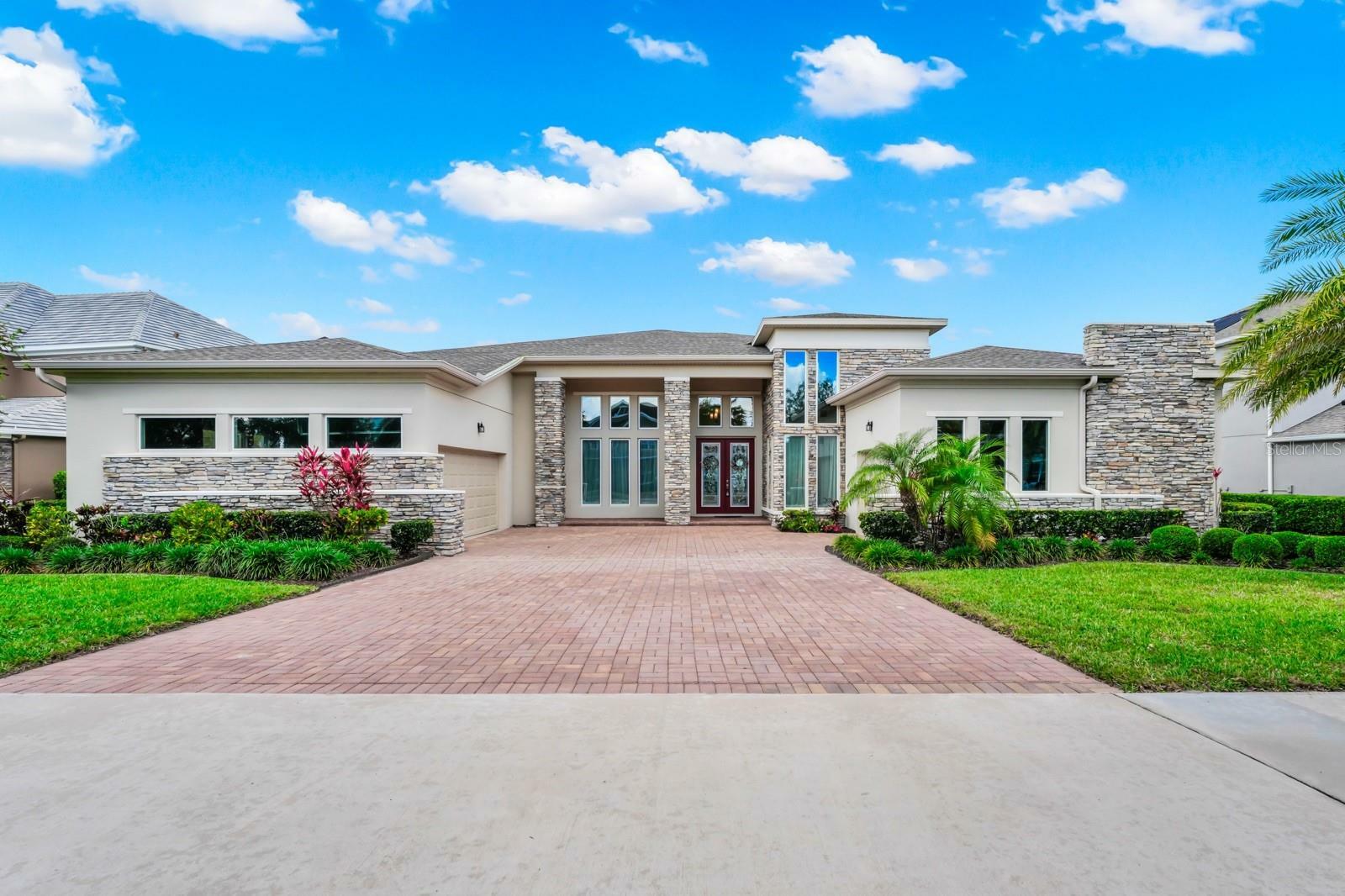 Property Photo: 16182 Johns Lake Overlook Drive FL 34787