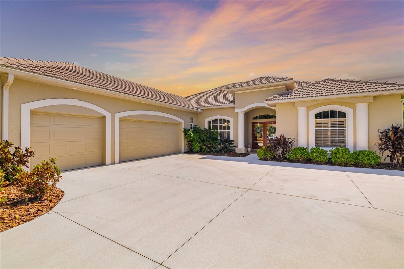 Property Photo:  12810 Kite Drive  FL 34212 