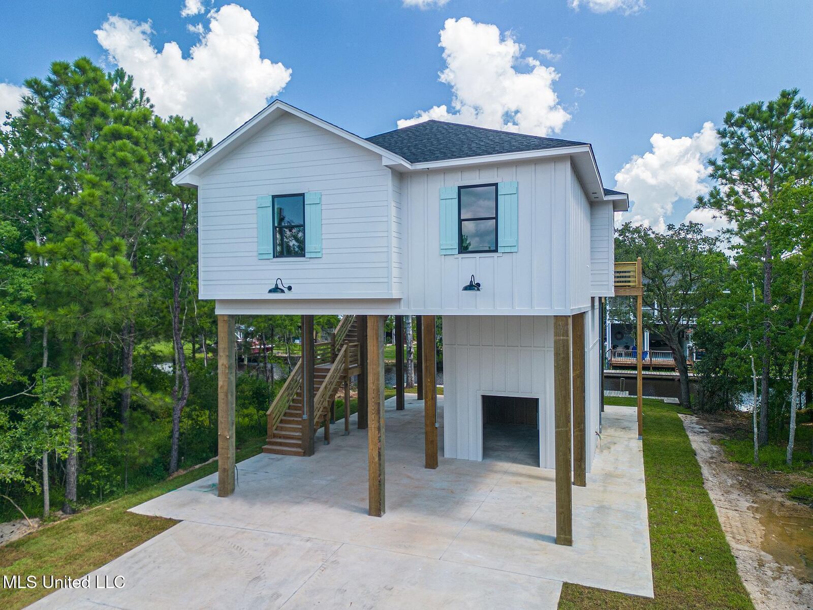 Property Photo:  4180 20th Avenue  MS 39520 