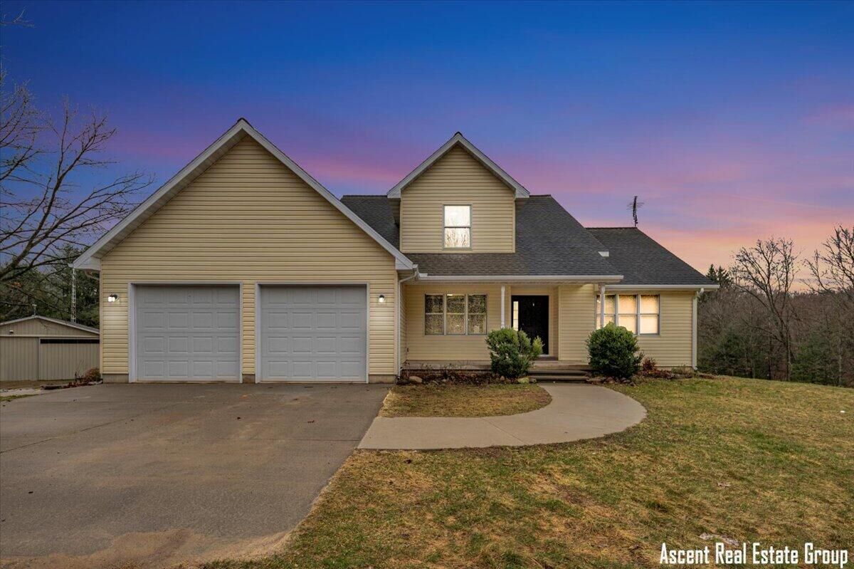 Property Photo:  22843 12 Mile Road  MI 49307-9614 