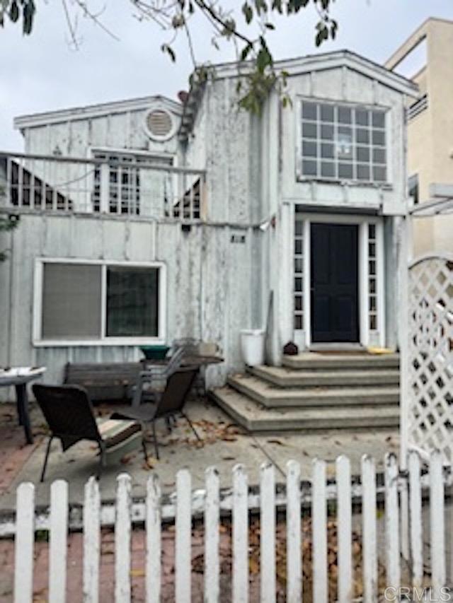 818 820 Ostend Court  San Diego CA 92109 photo