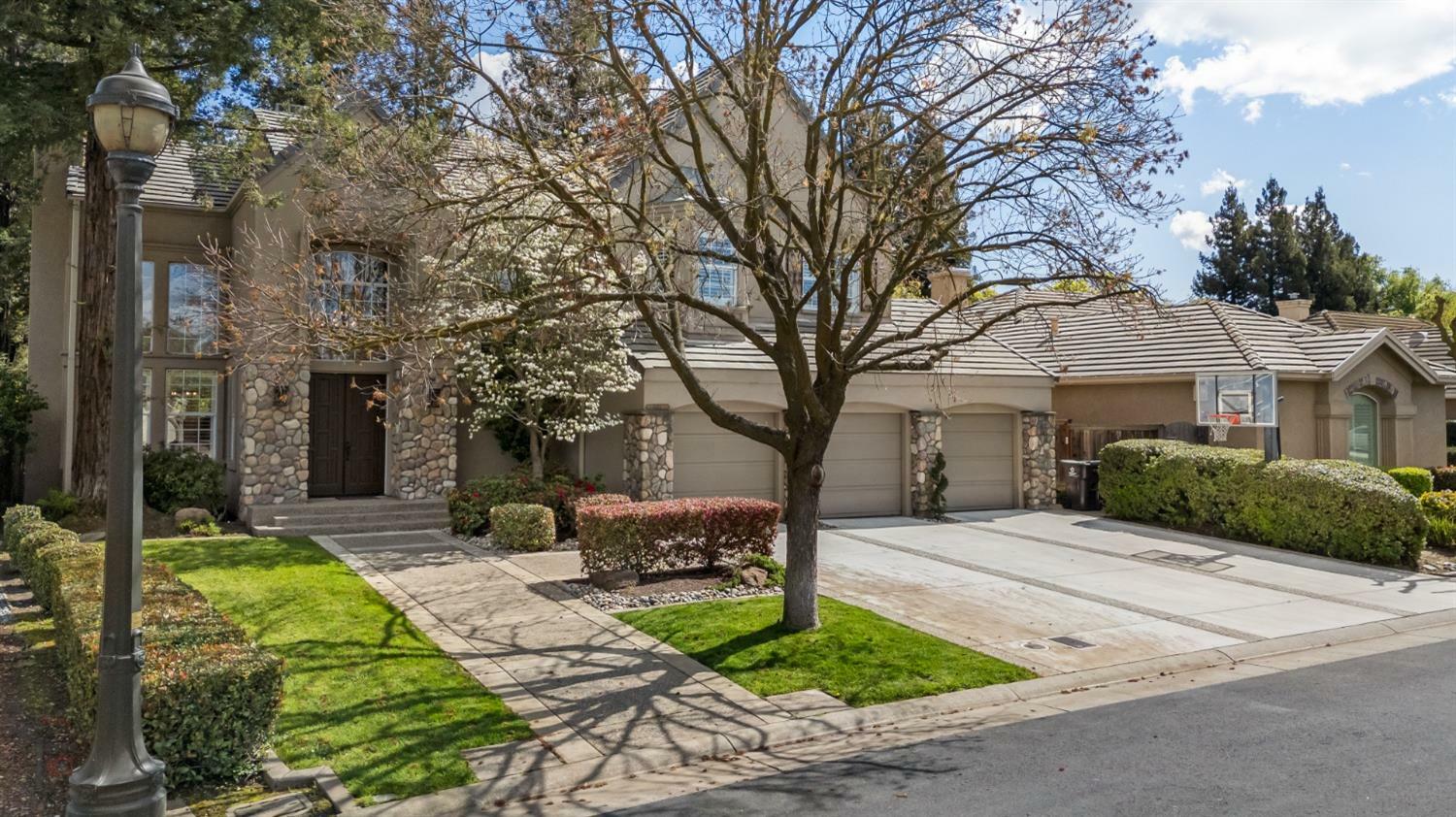 4583 Pine Valley Circle  Stockton CA 95219 photo