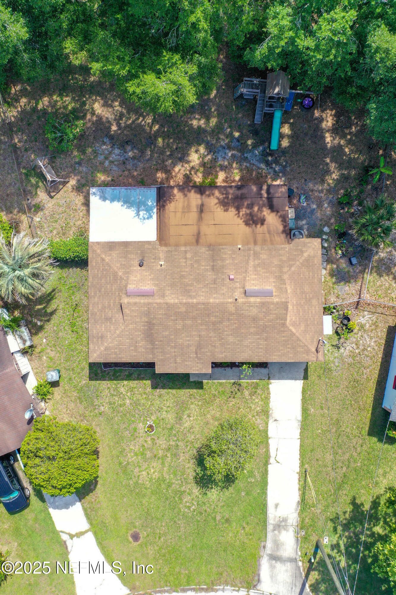 Property Photo: 2829 Goldenrod Circle E FL 32246