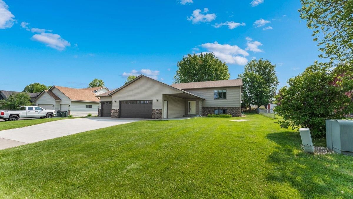 Property Photo: 328 5th Avenue S MN 56377