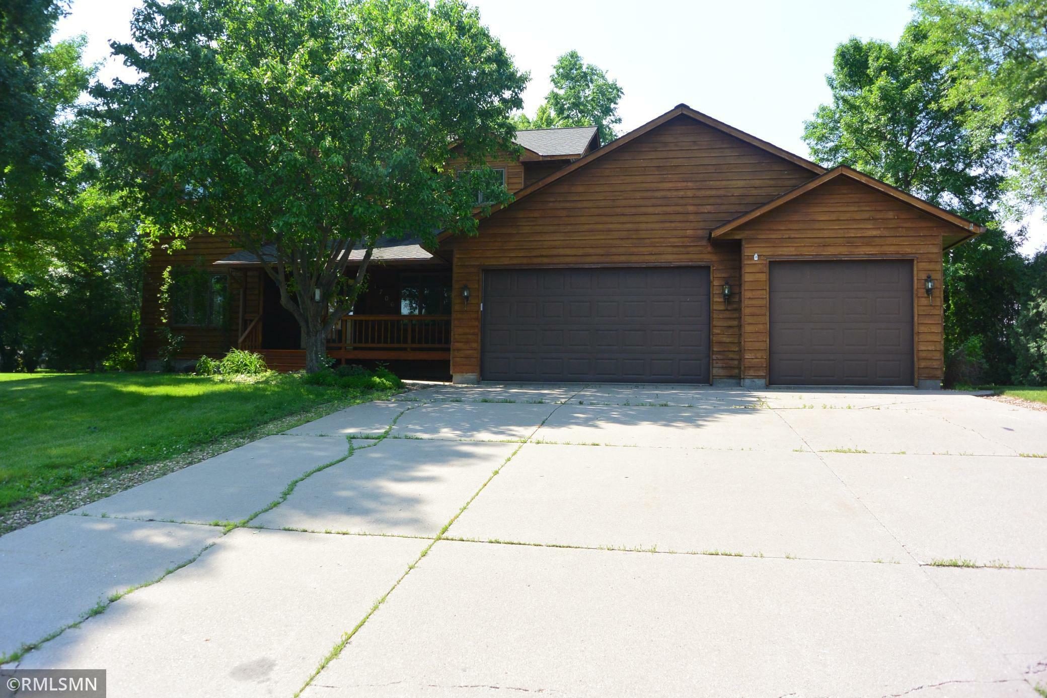 1706 Fairway Drive  Glencoe MN 55336 photo