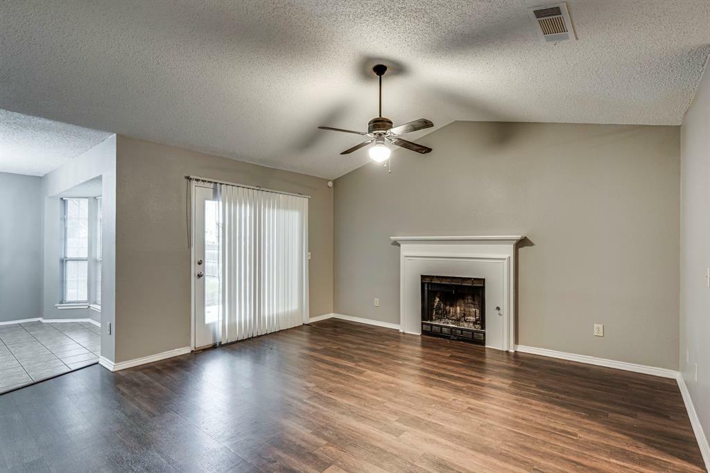 Property Photo: 1544 Chapman Street TX 75104