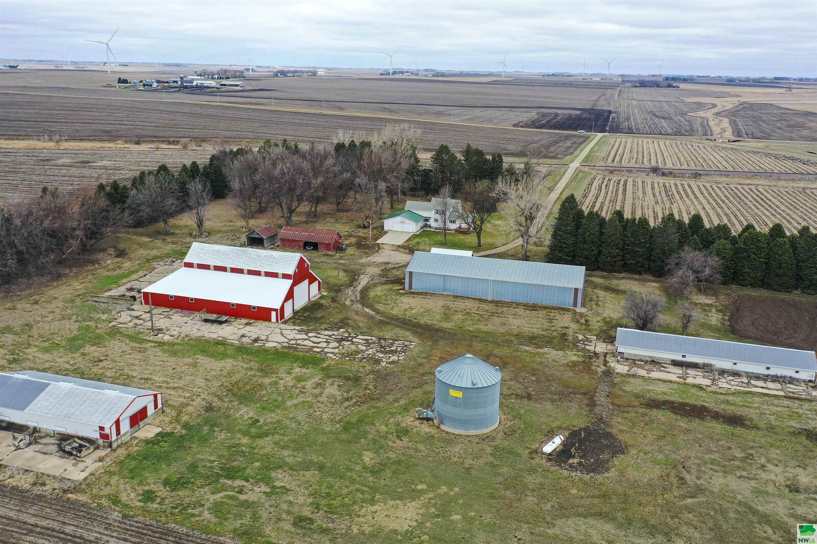 Property Photo: 47496 160th St IA 51050