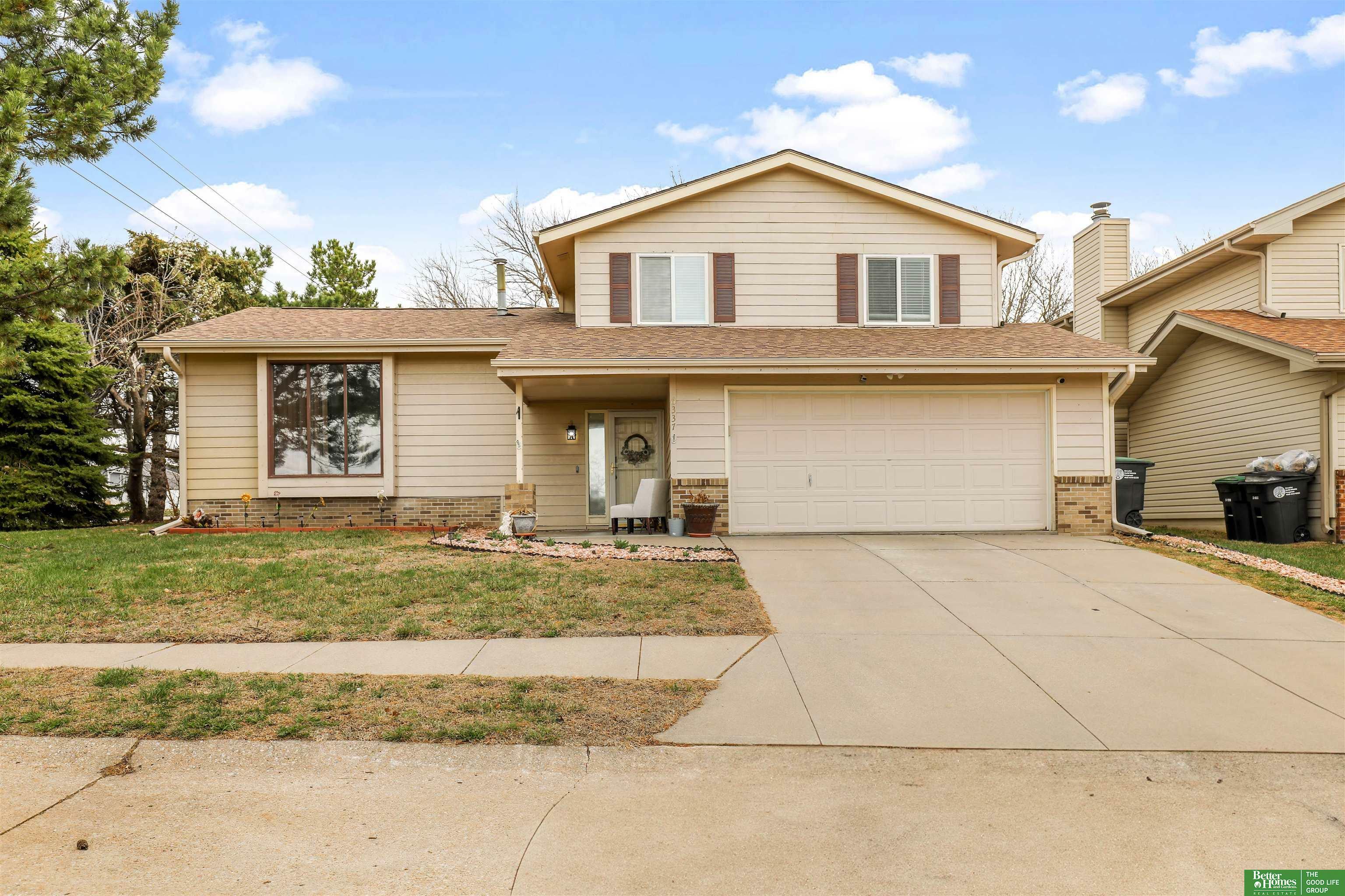 Property Photo: 6337 N 115 Circle NE 68164