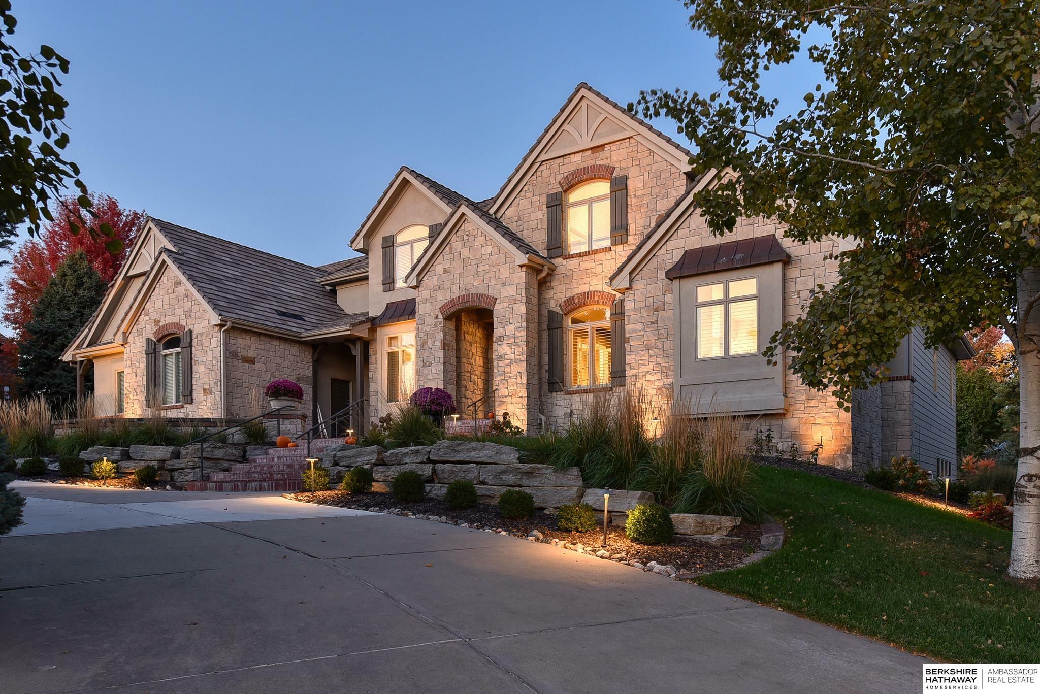 Property Photo: 13650 Hamilton Street NE 68154
