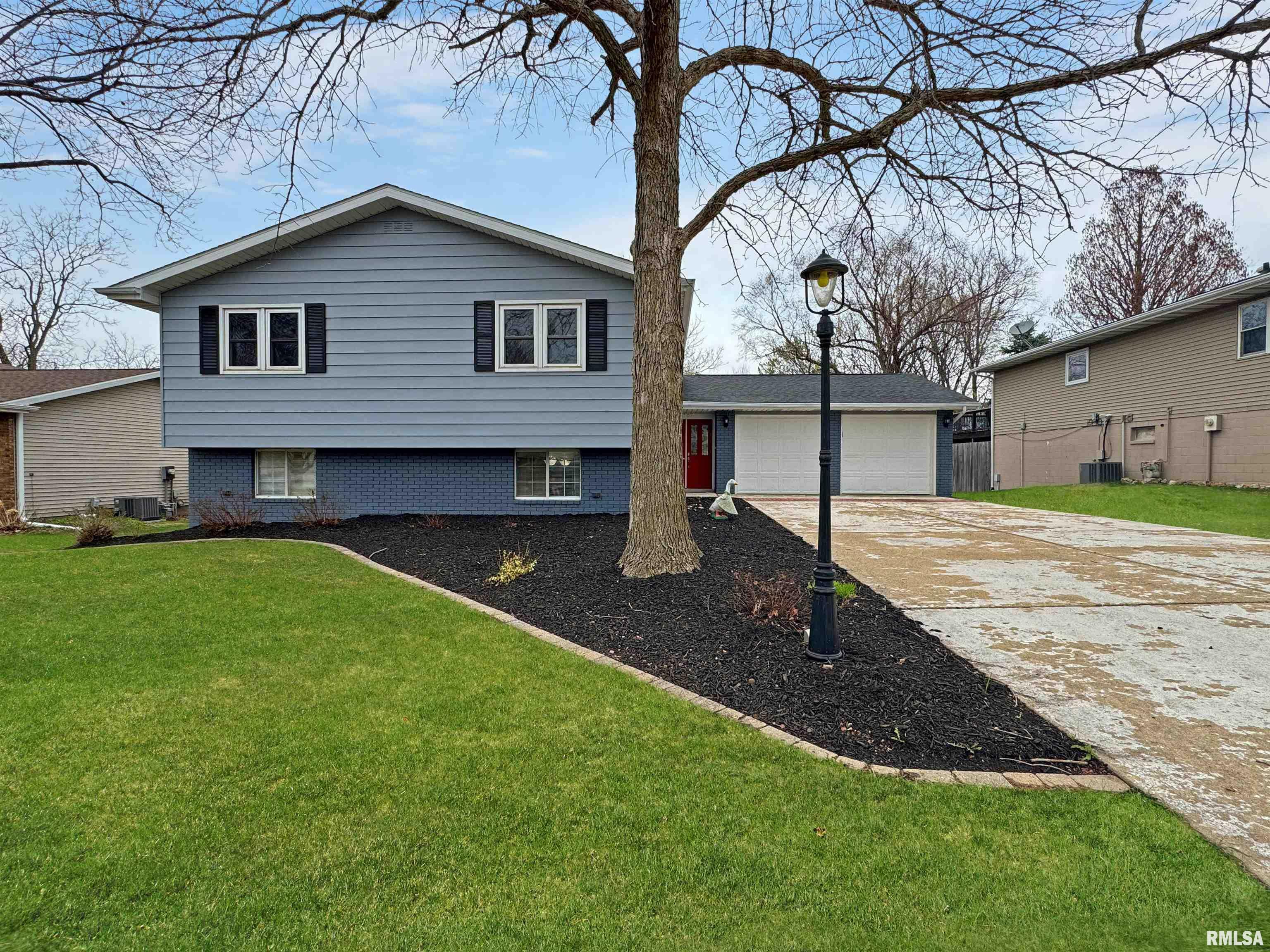 Property Photo: 3207 W Chadwick Lane IL 61614