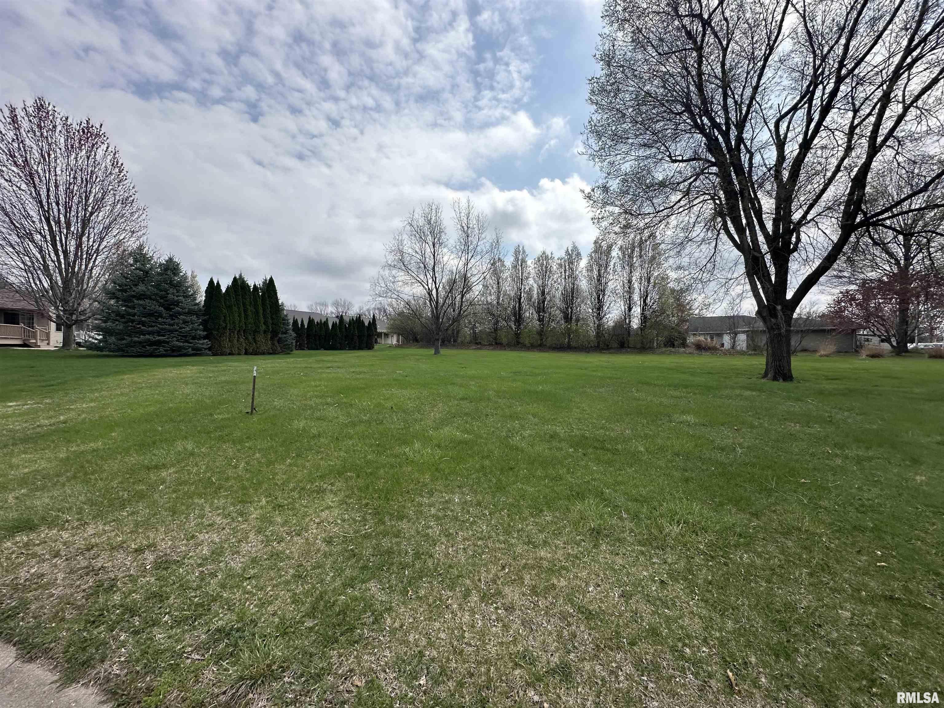 Property Photo: 100 Peace Field Lane IL 61611