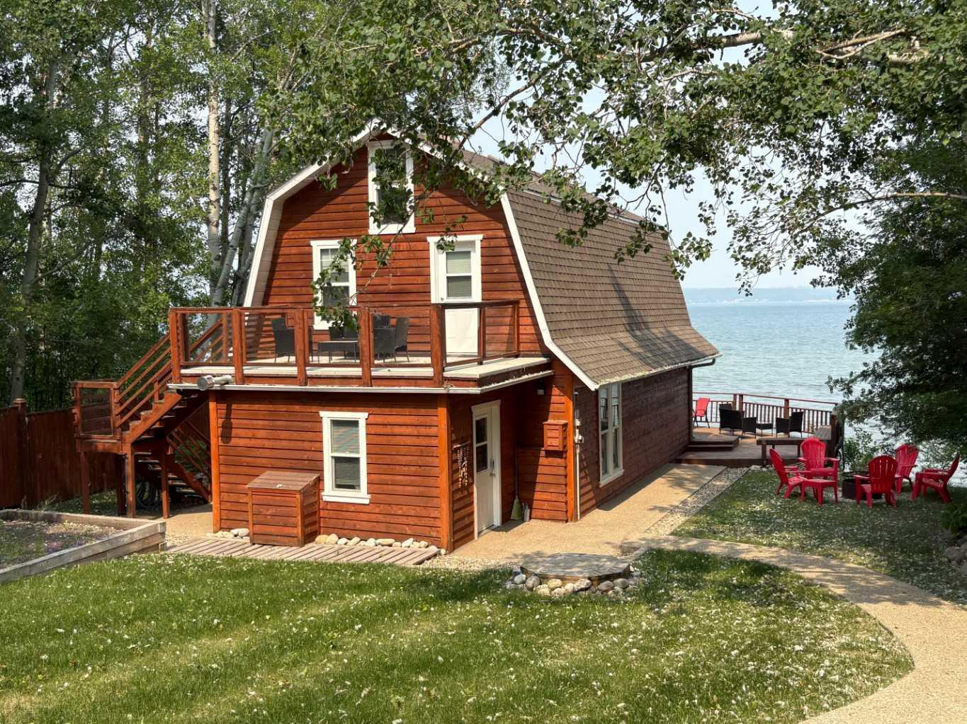 Property Photo: 157 Grand Avenue AB T4S 1S5