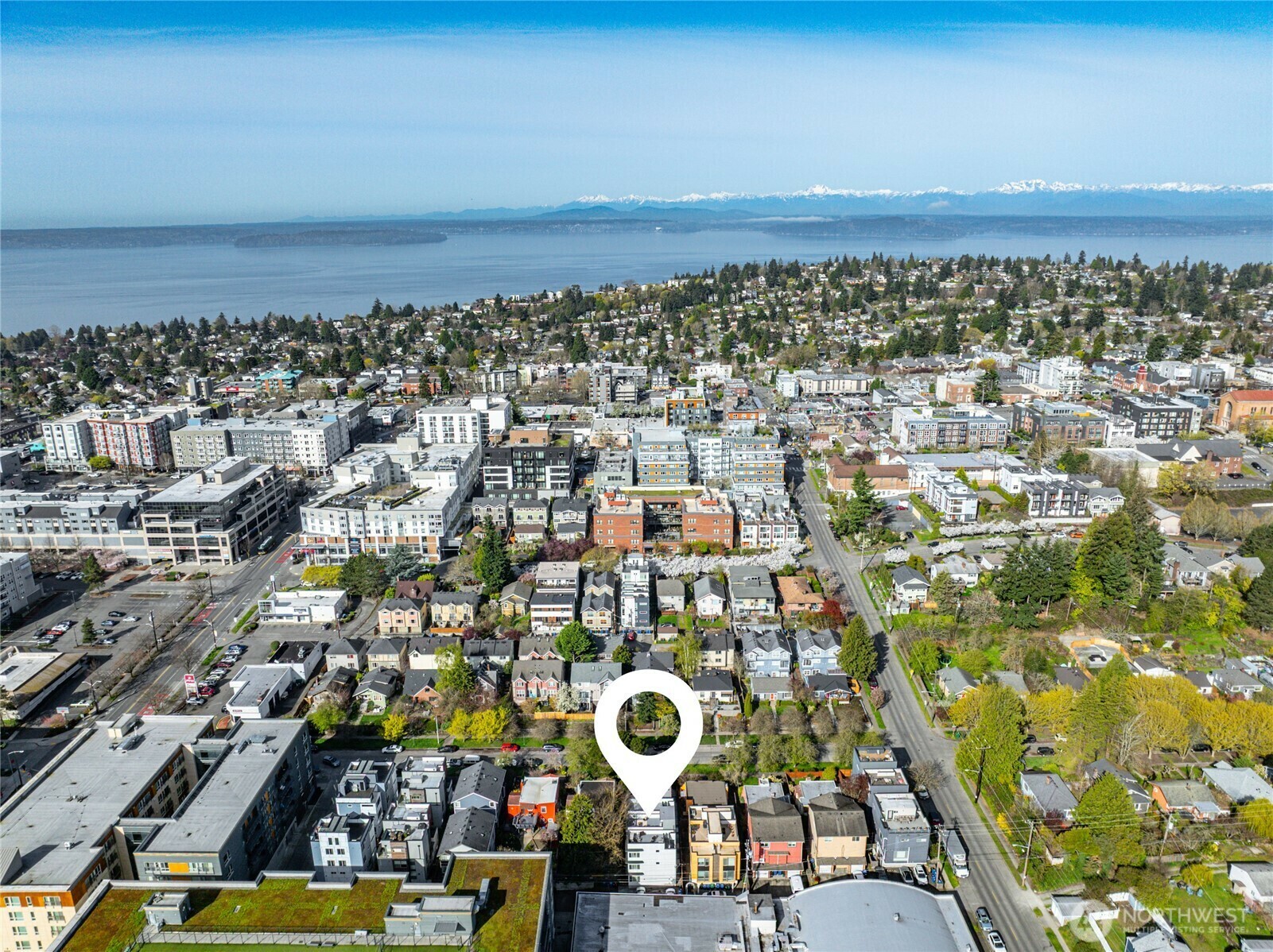 Property Photo: 4516 40th Avenue SW B WA 98116