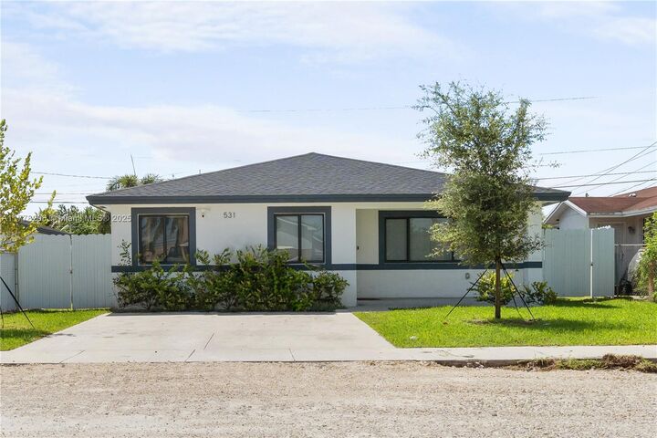 531 NW 15 St  Florida City FL 33034 photo