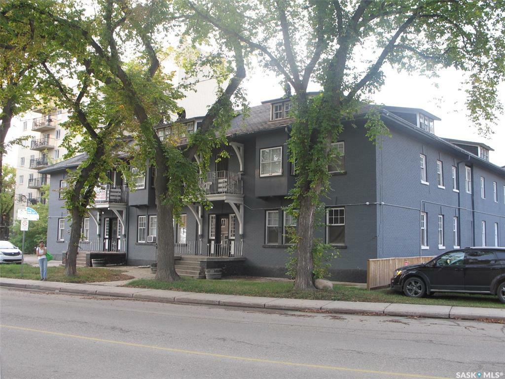 Property Photo: 305 Queen Street SK S7K 0M1