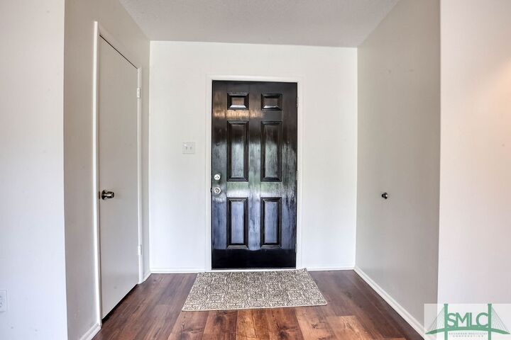 Property Photo: 214 Holiday Drive GA 31419