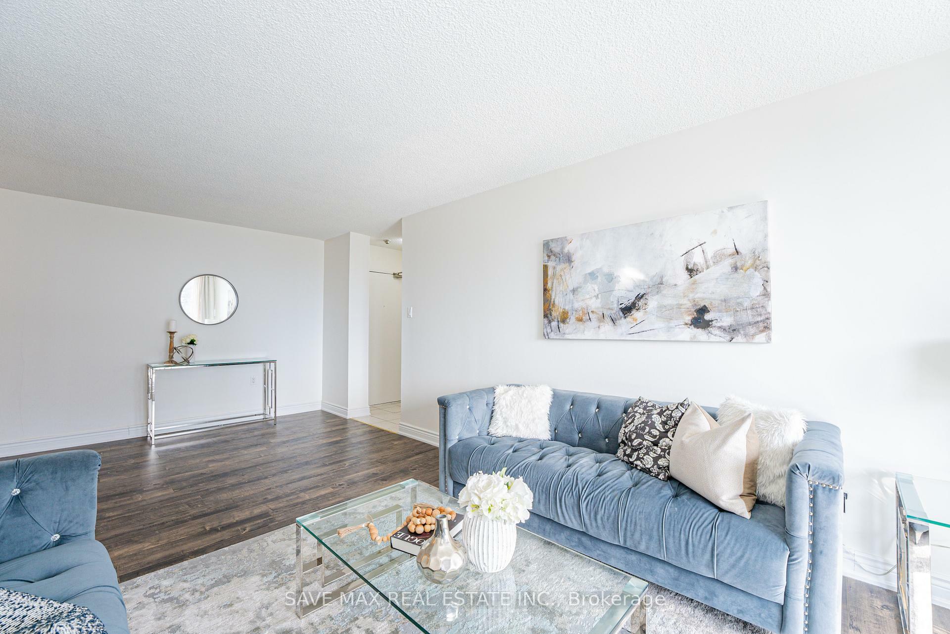 Property Photo: 17 Knightsbridge Road 904 ON L6T 3X9