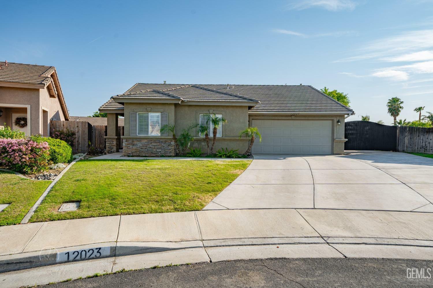 Property Photo: 12023 Montague Avenue CA 93312