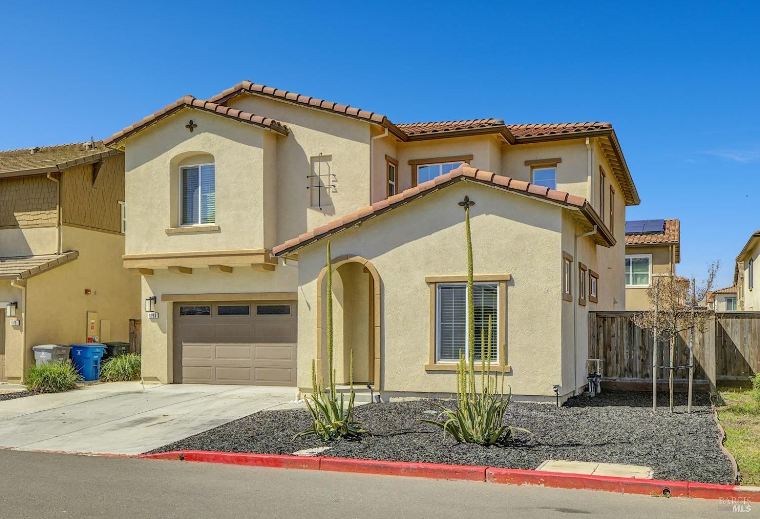 Property Photo: 1090 Swarthmore Court CA 95620