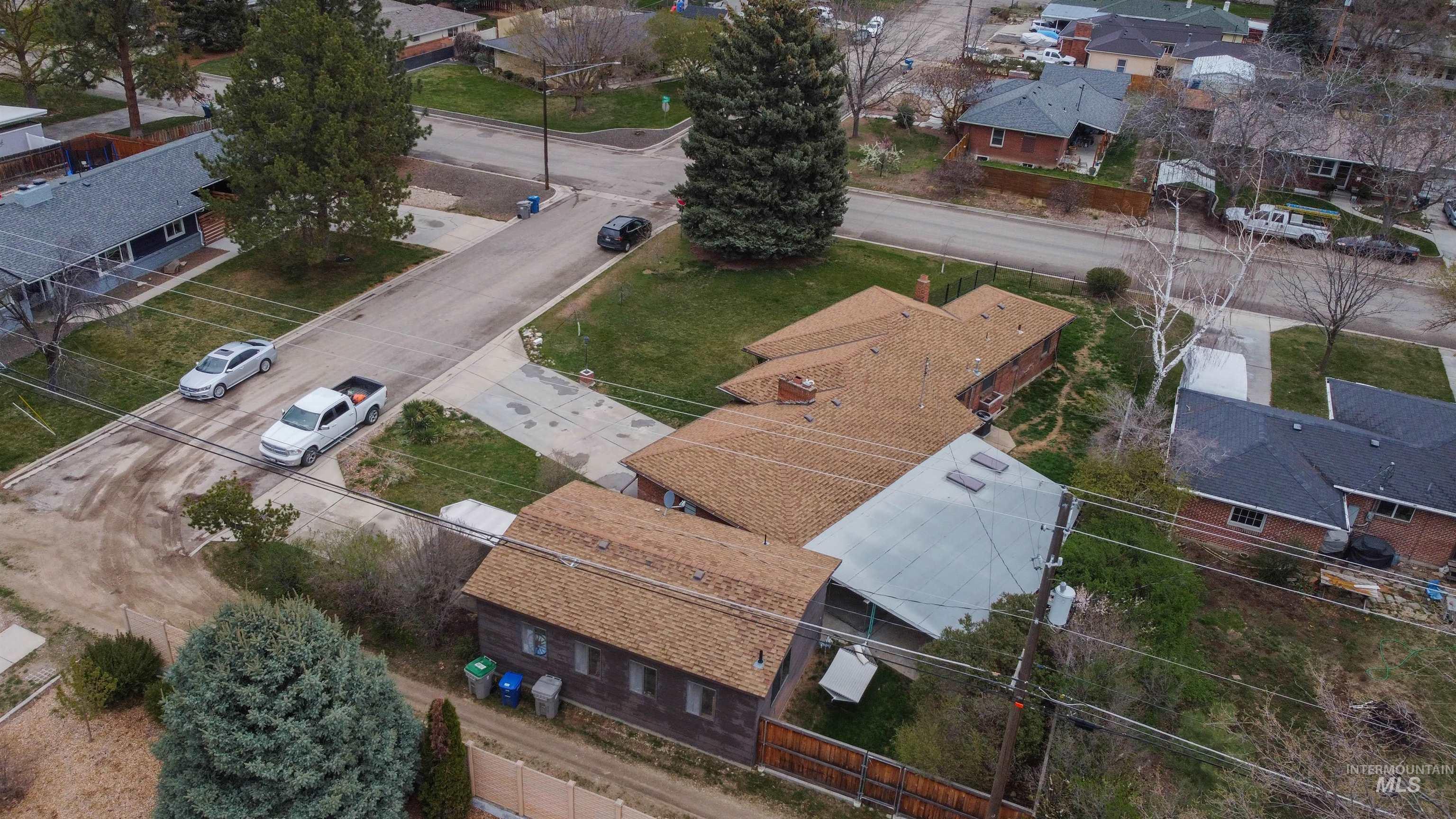 Property Photo: 5701 W Cruzen Street ID 83706