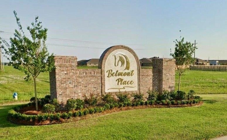 Property Photo: 394 Independence Drive LA 70360