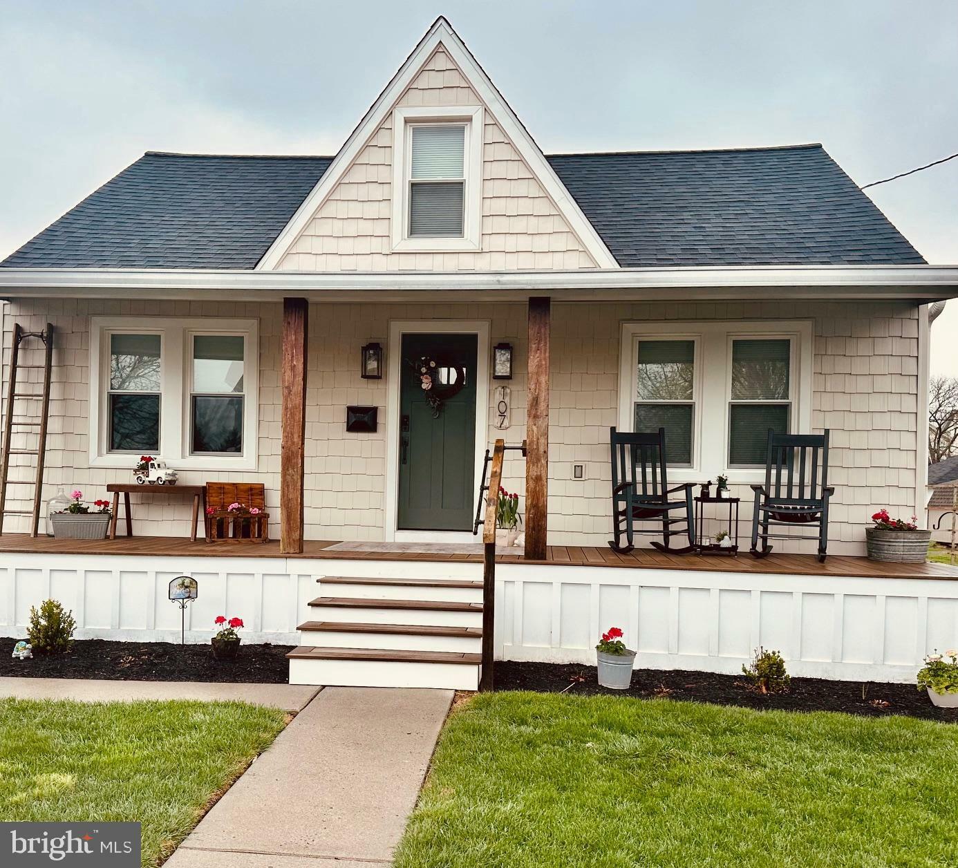 Property Photo: 107 N Franklin Street PA 17078