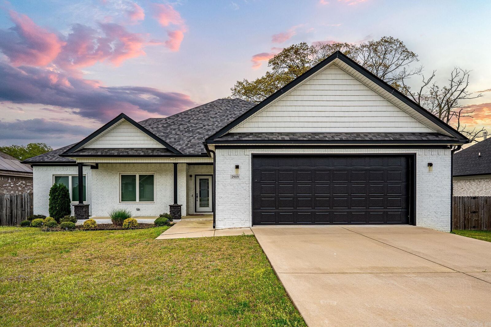 Property Photo:  2919 Johnswood Village Drive  AR 72022 